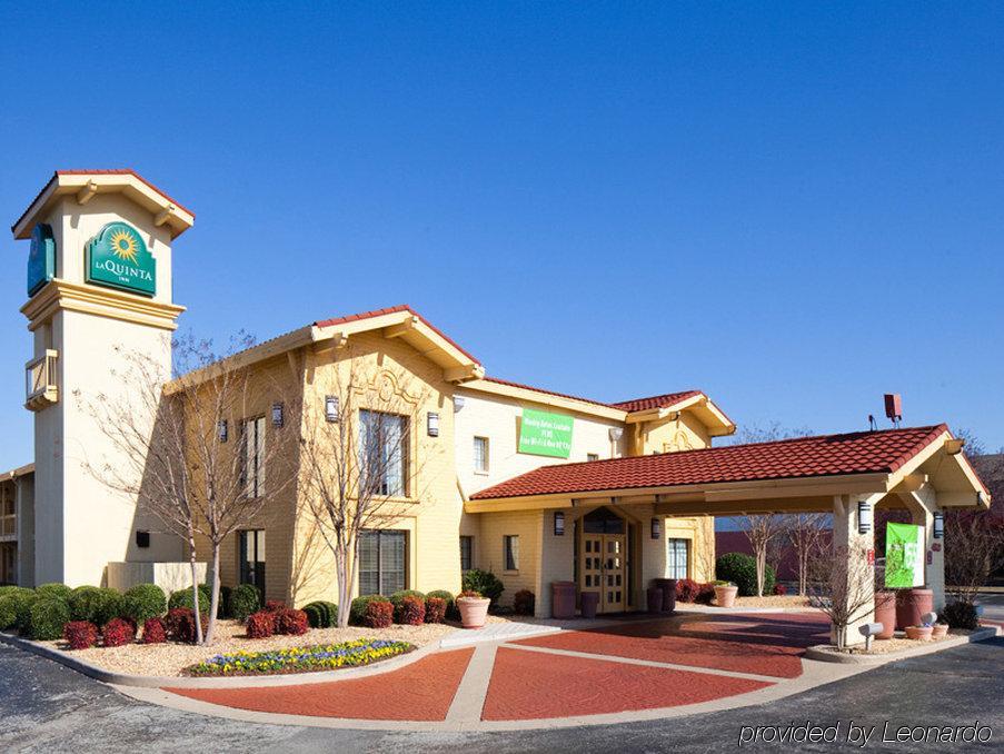 La Quinta Inn By Wyndham Huntsville Research Park Экстерьер фото